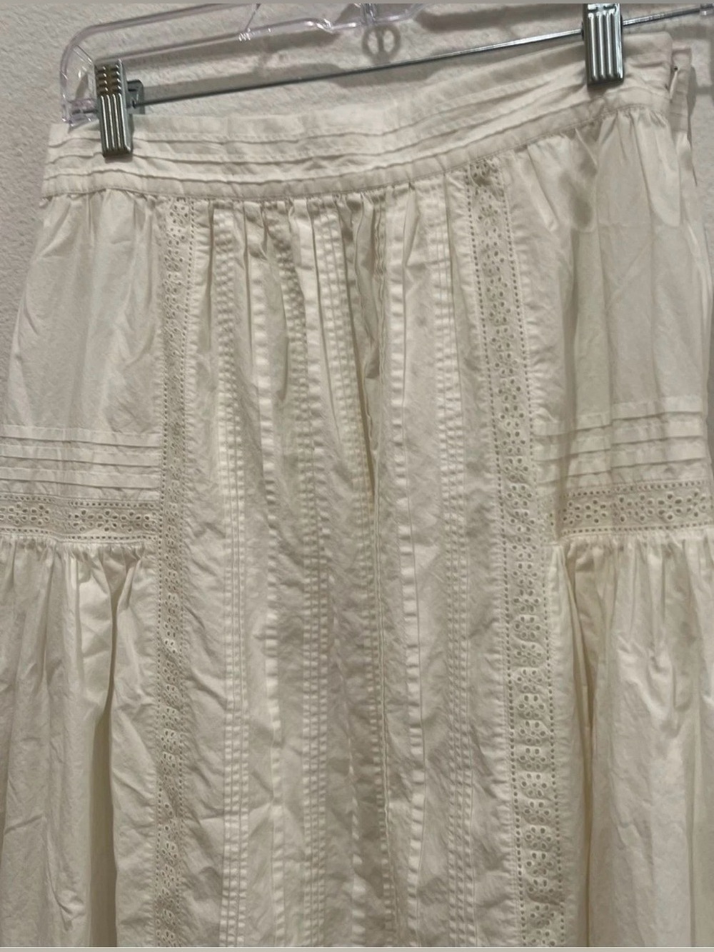 DOEN SABINA SKIRT ORGANIC COTTON IN POWDER WHITE- SIZE M/WAIST = 14.5 “ - Picture 4 of 12